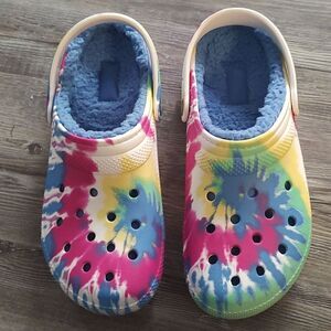 Croc classic fur lined tie dye clogs Sz W 11 M 9